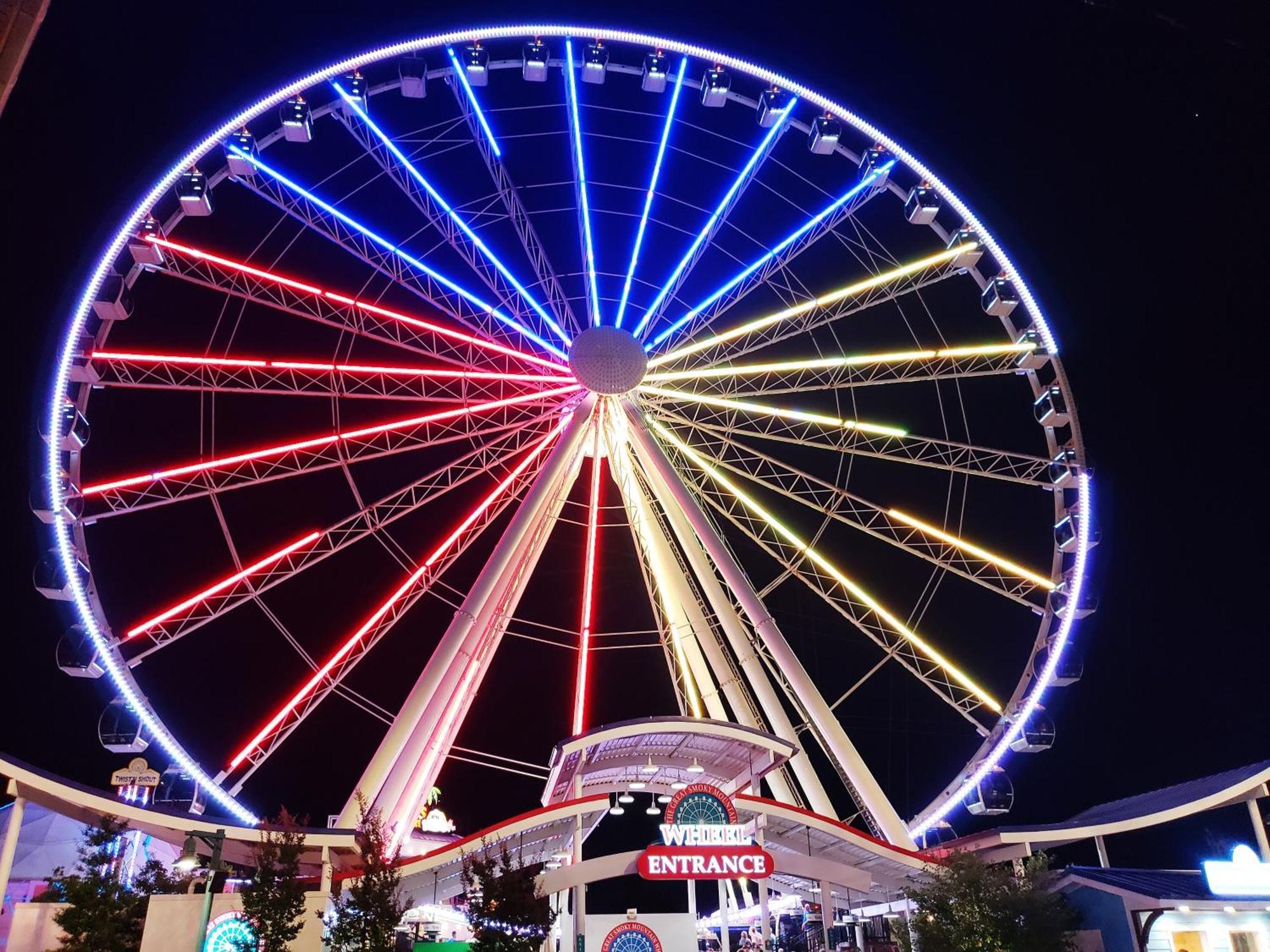 A Great Escape - Get 1089 Of Free Area Attraction Tickets For Each Paid Day, Dollywood And More! Pigeon Forge Camera foto